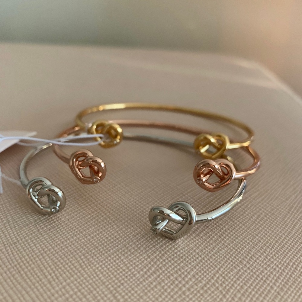 kate spade♠️ new york loves me knot statement cuff - Picture 1 of 8